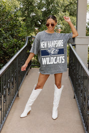 NEW HAMPSHIRE WILDCATS ON THE BALL MINI RHINESTONE SHORT SLEEVE CLASSIC TEE