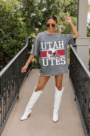 UTAH UTES ON THE BALL MINI RHINESTONE SHORT SLEEVE CLASSIC TEE