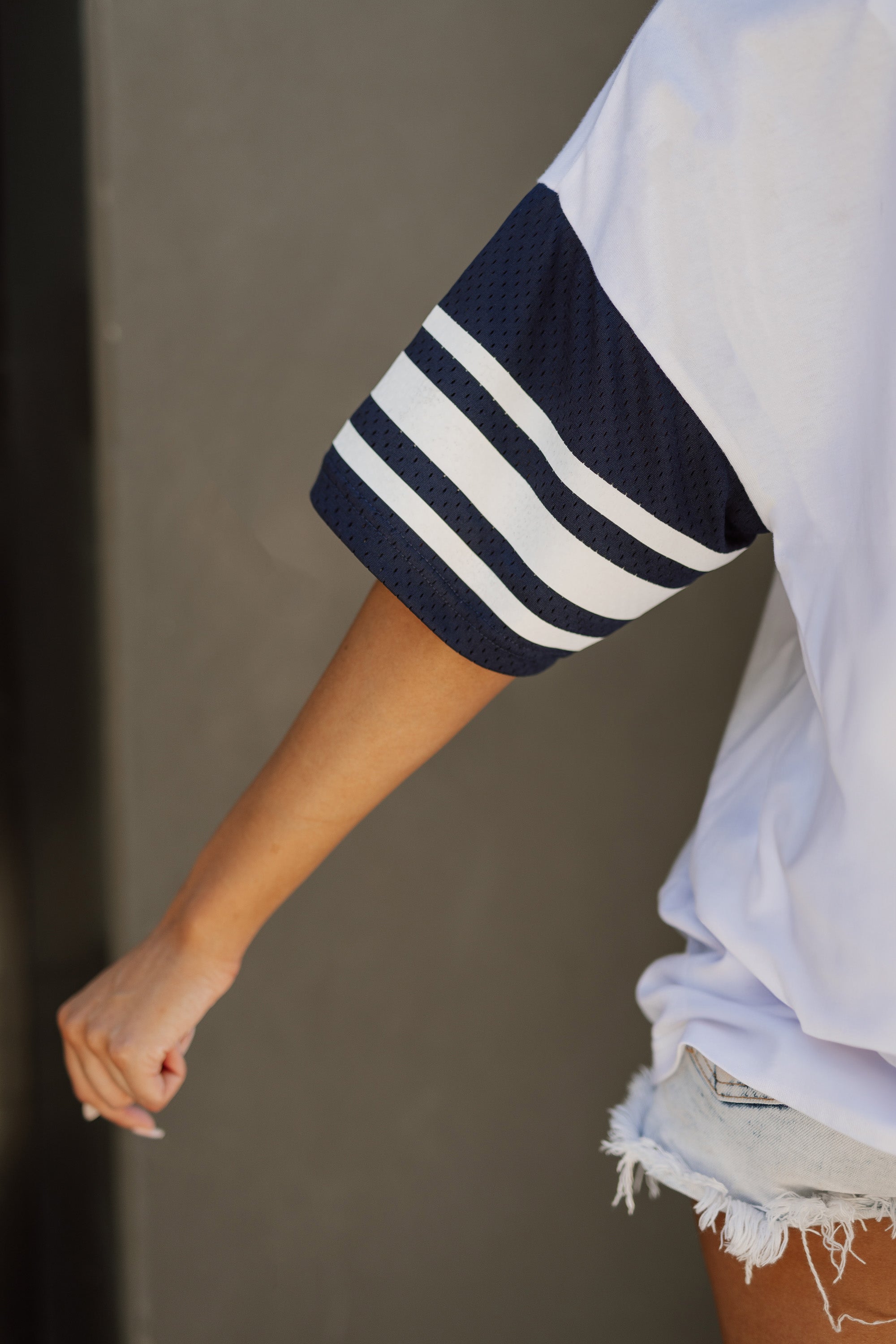 PLAY BALL VINTAGE LOOK SHORT SLEEVE SPORTS STRIPE RAGLAN TEE