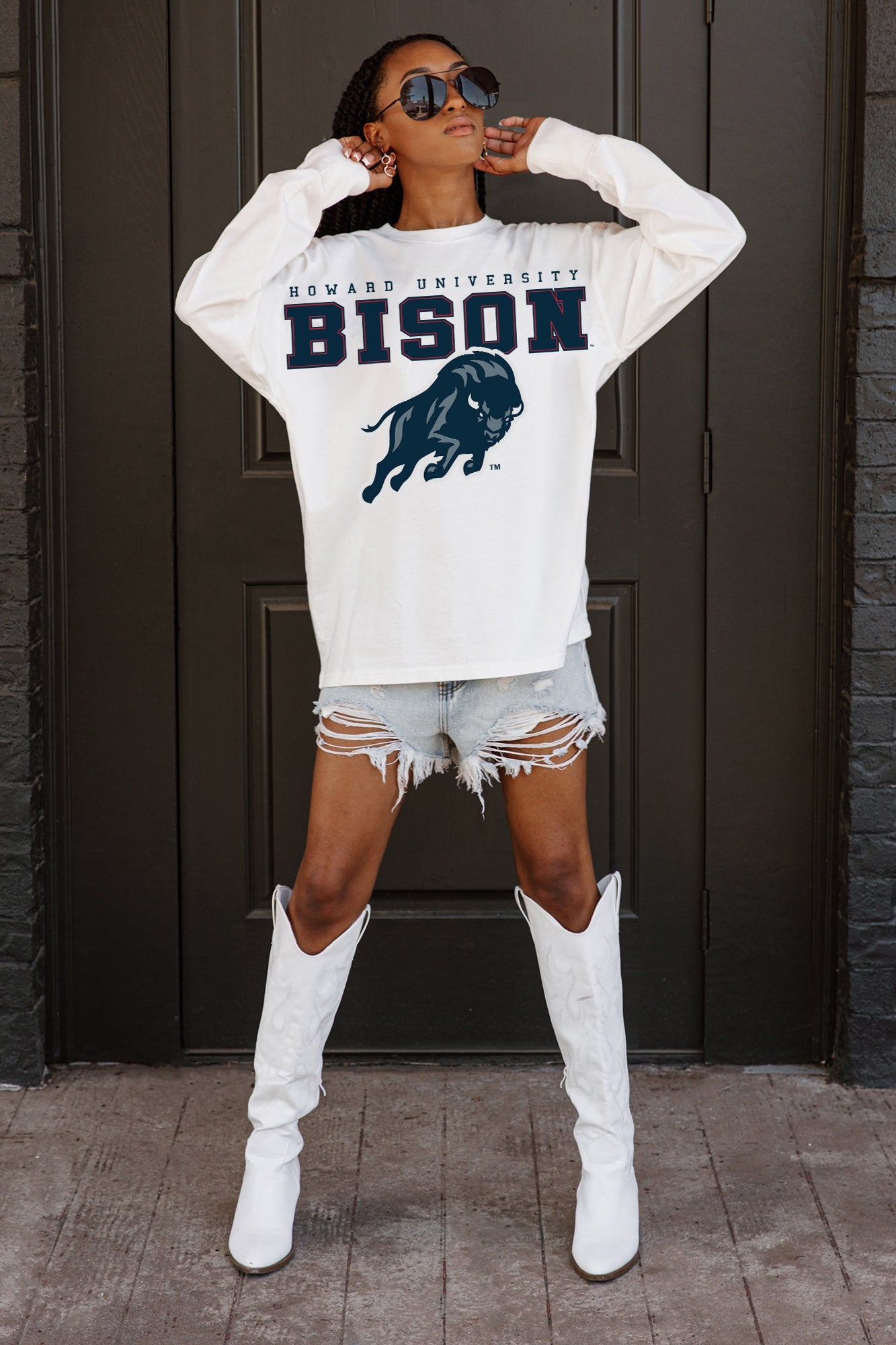 HOWARD BISON BIG GOALS OVERSIZED LONG SLEEVE TEE WITH RIBBED NECKLINE AND CUFFS