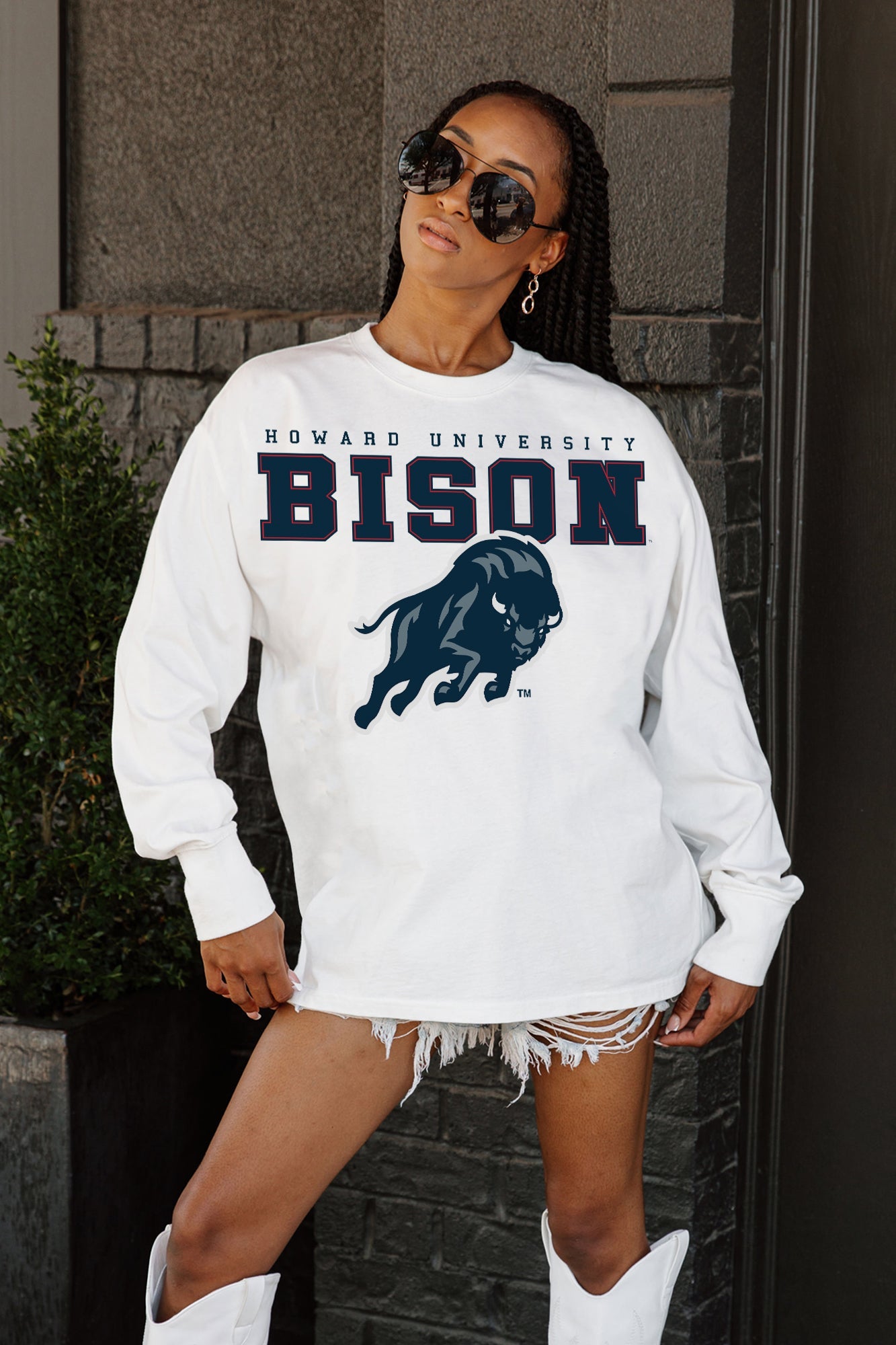 HOWARD BISON BIG GOALS OVERSIZED LONG SLEEVE TEE WITH RIBBED NECKLINE AND CUFFS