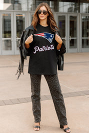 NEW ENGLAND PATRIOTS HONOR ROLL ESSENTIAL RELAXED FIT LONG SLEEVE TEE