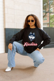 UCONN HUSKIES HONOR ROLL ESSENTIAL RELAXED FIT LONG SLEEVE TEE