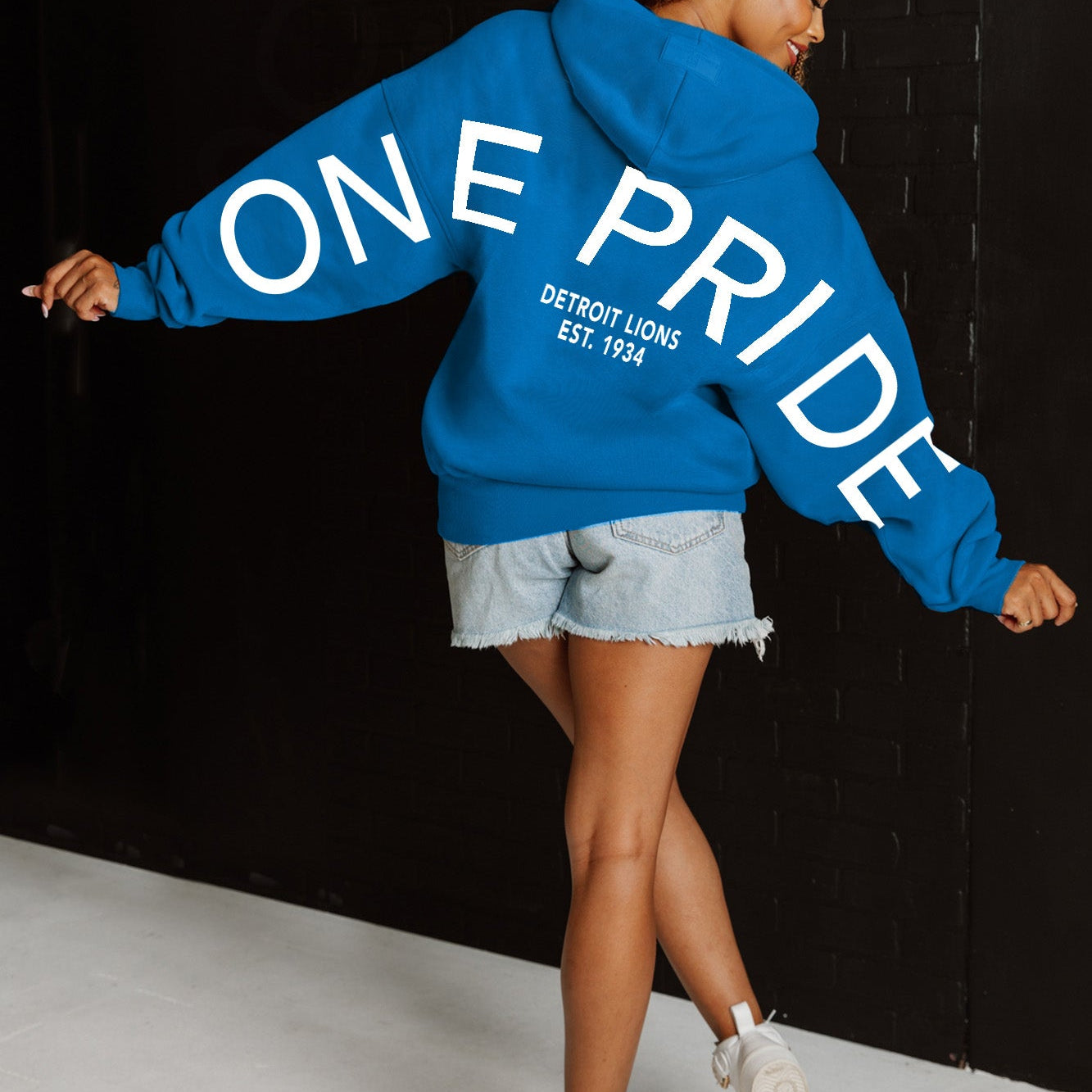 DETROIT LIONS NEVER STOP OVERSIZED PREMIUM WEIGHT HOODIE