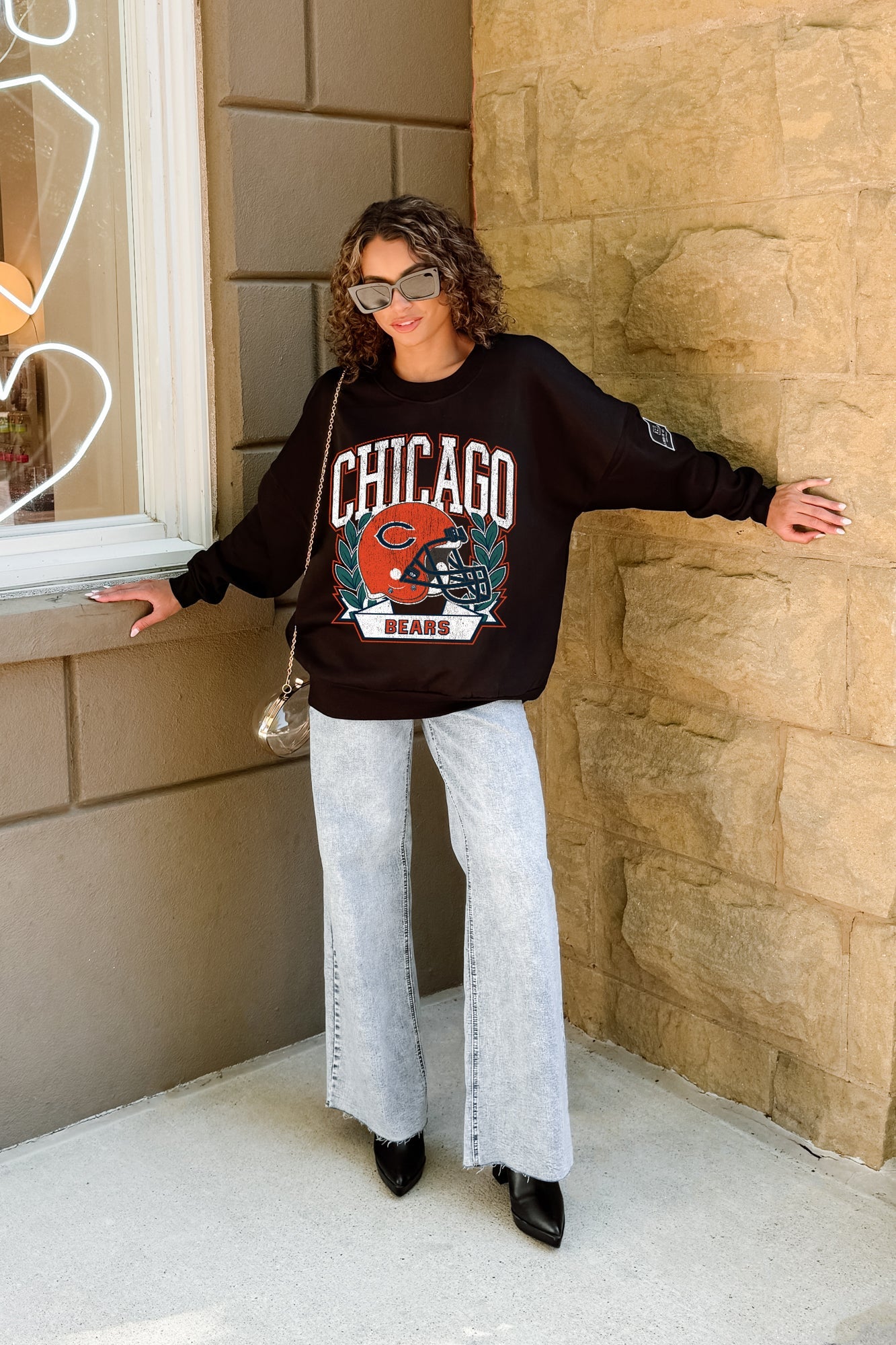 CHICAGO BEARS VICTORY LANE BLACK LABEL PREMIUM FLEECE CREW SWEATSHIRT