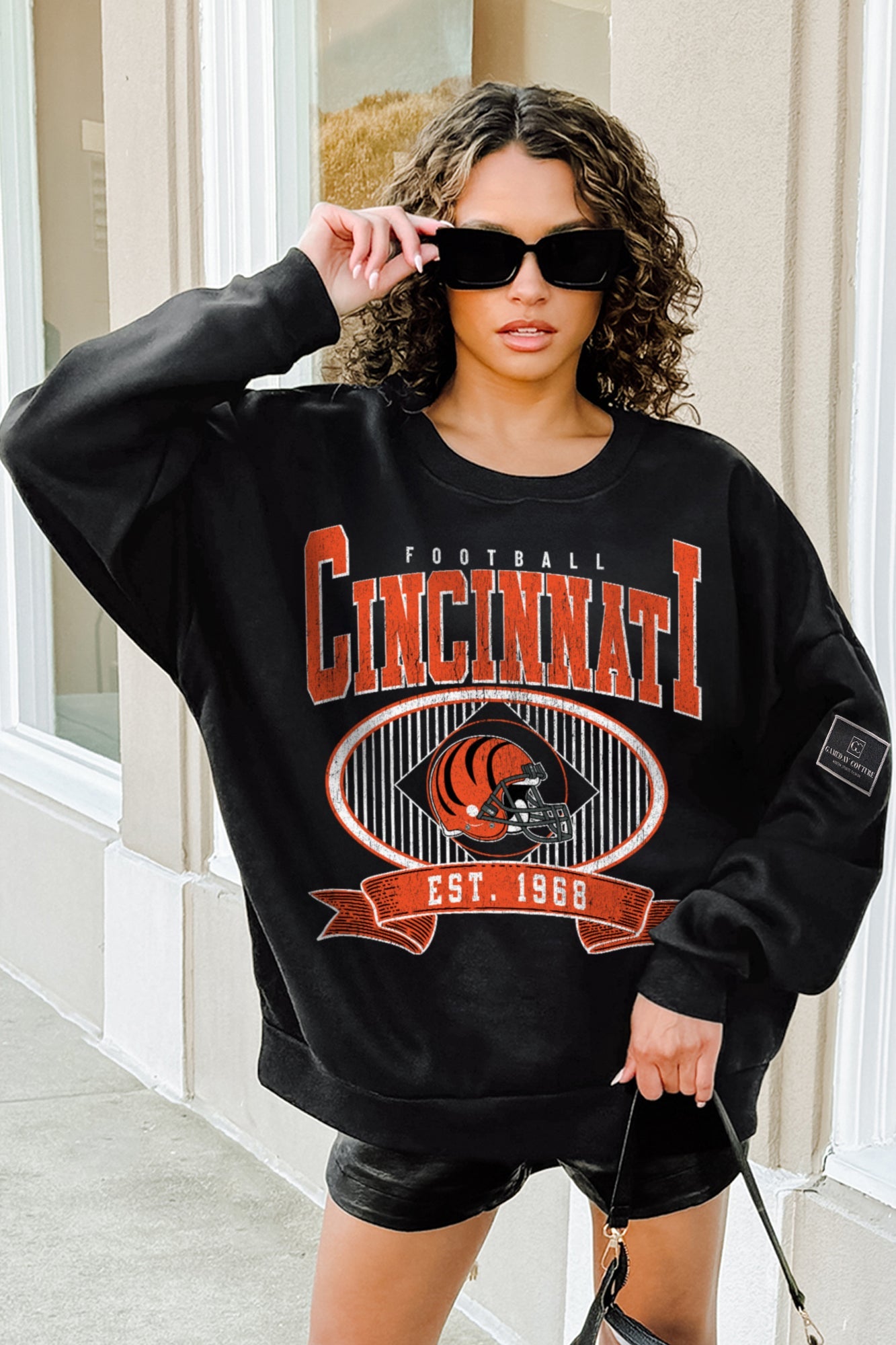 CINCINNATI BENGALS BOLD CHEERS BLACK LABEL PREMIUM FLEECE CREW SWEATSHIRT