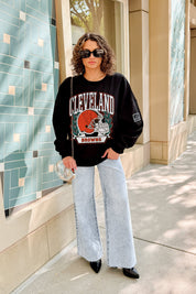 CLEVELAND BROWNS VICTORY LANE BLACK LABEL PREMIUM FLEECE CREW SWEATSHIRT