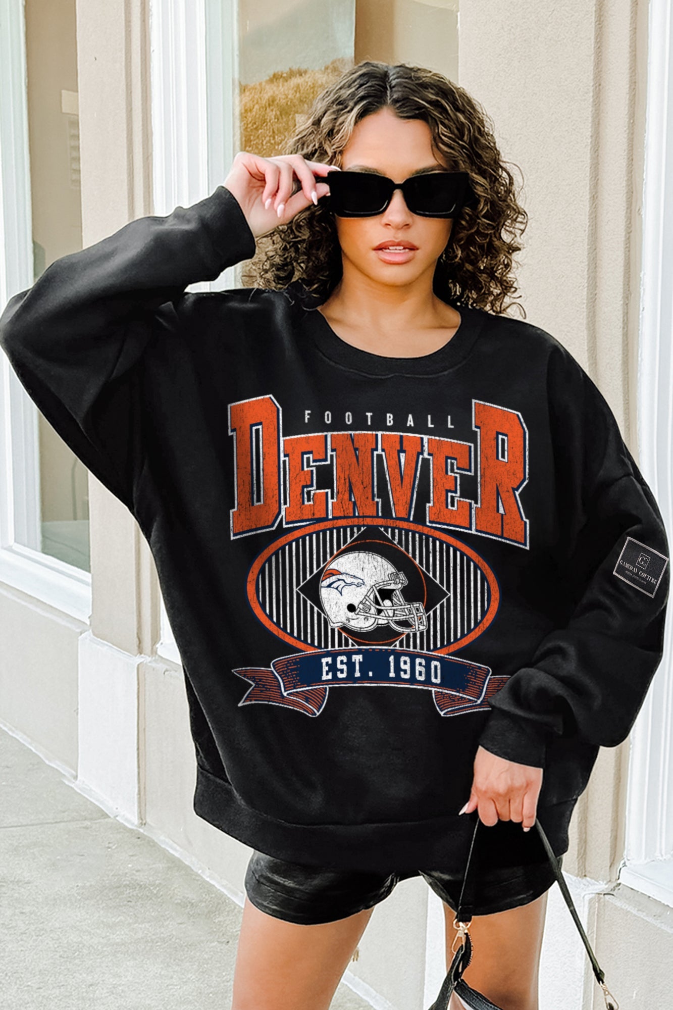 DENVER BRONCOS BOLD CHEERS BLACK LABEL PREMIUM FLEECE CREW SWEATSHIRT
