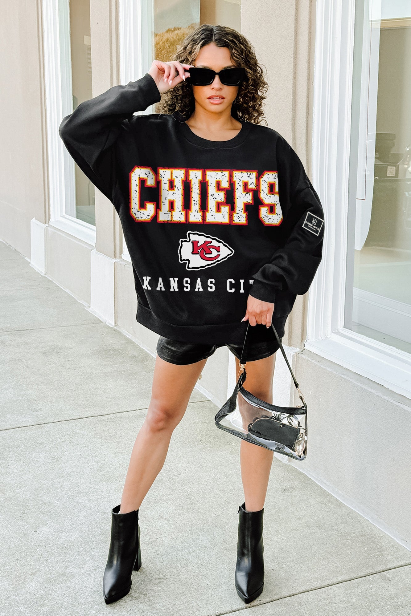 KANSAS CITY CHIEFS LEVEL UP BLACK LABEL PREMIUM FLEECE CREW SWEATSHIRT