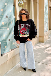 KANSAS CITY CHIEFS VICTORY LANE BLACK LABEL PREMIUM FLEECE CREW SWEATSHIRT