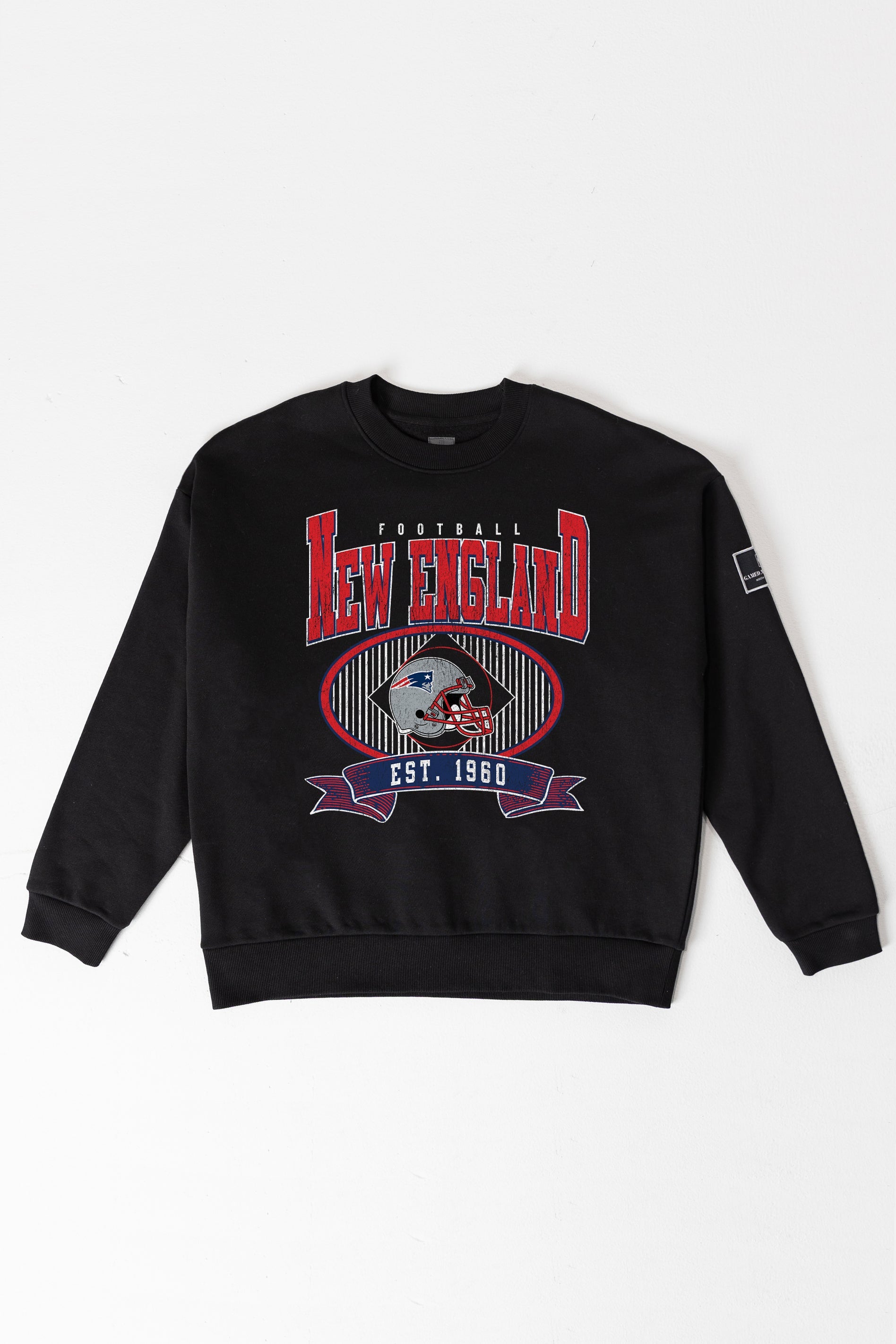 NEW ENGLAND PATRIOTS BOLD CHEERS BLACK LABEL PREMIUM FLEECE CREW SWEATSHIRT