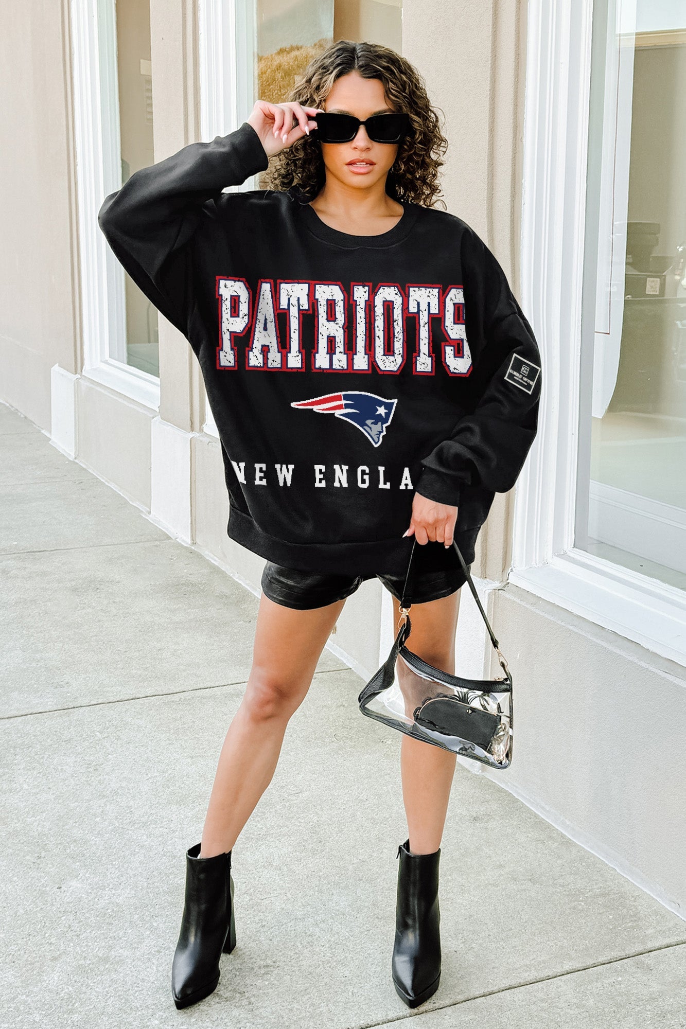 NEW ENGLAND PATRIOTS LEVEL UP BLACK LABEL PREMIUM FLEECE CREW SWEATSHIRT