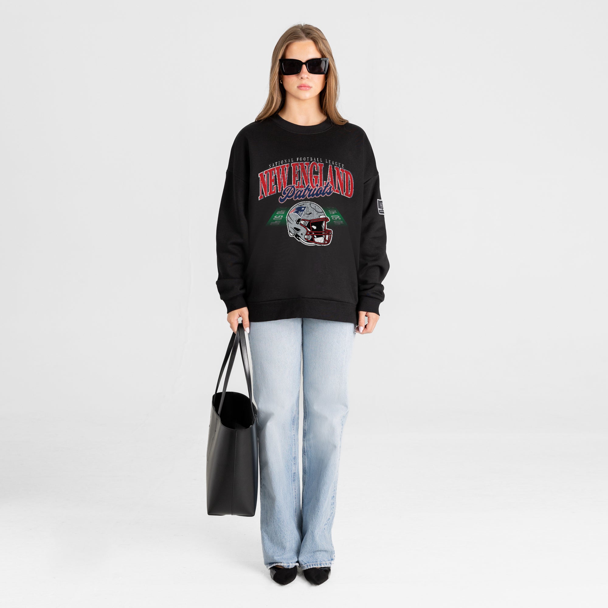 NEW ENGLAND PATRIOTS FIELD FOCUS BLACK LABEL PREMIUM FLEECE DROP SHOULDER CREWNECK