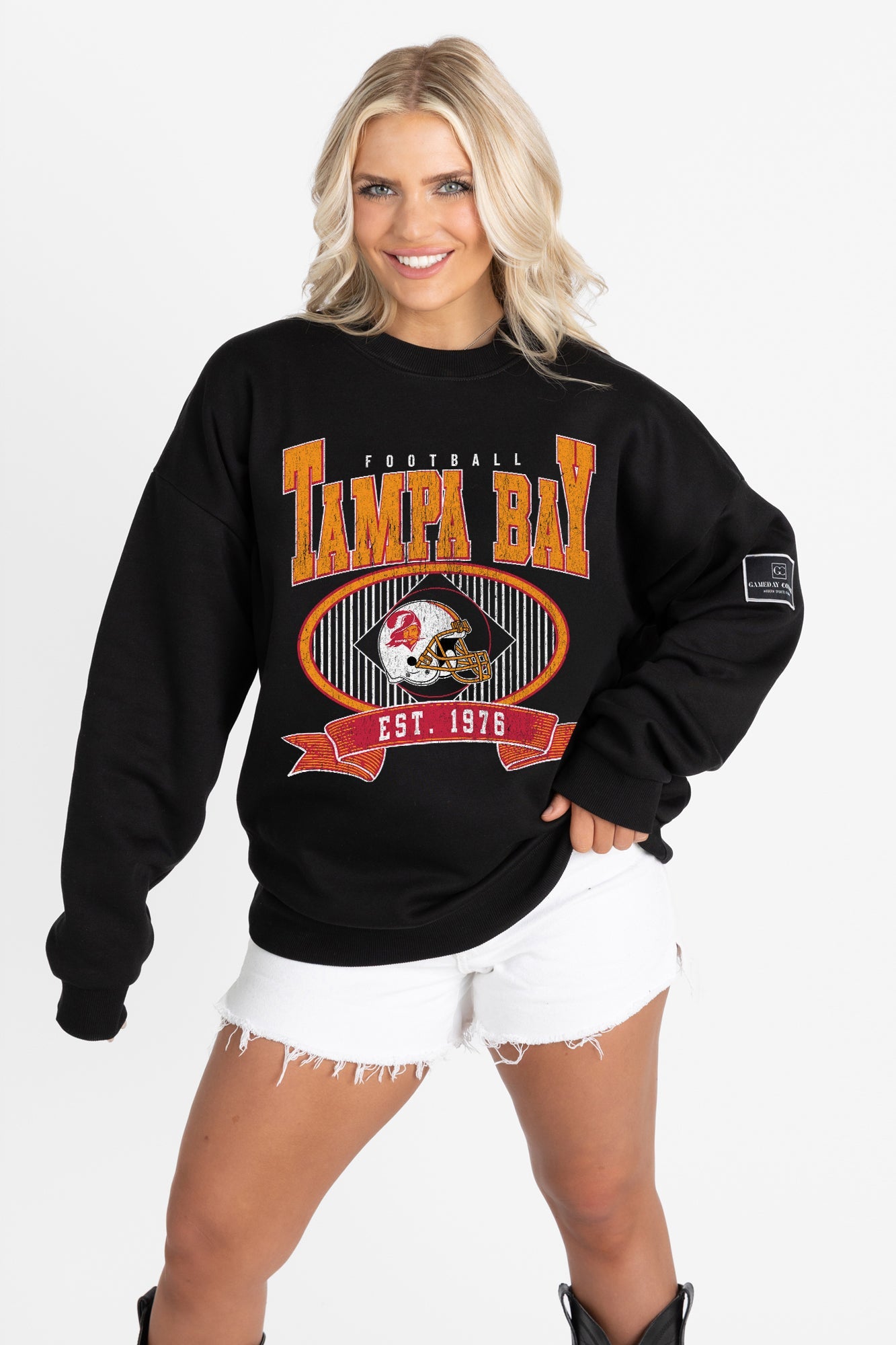 TAMPA BAY BUCCANEERS BOLD CHEERS BLACK LABEL PREMIUM FLEECE CREW SWEATSHIRT