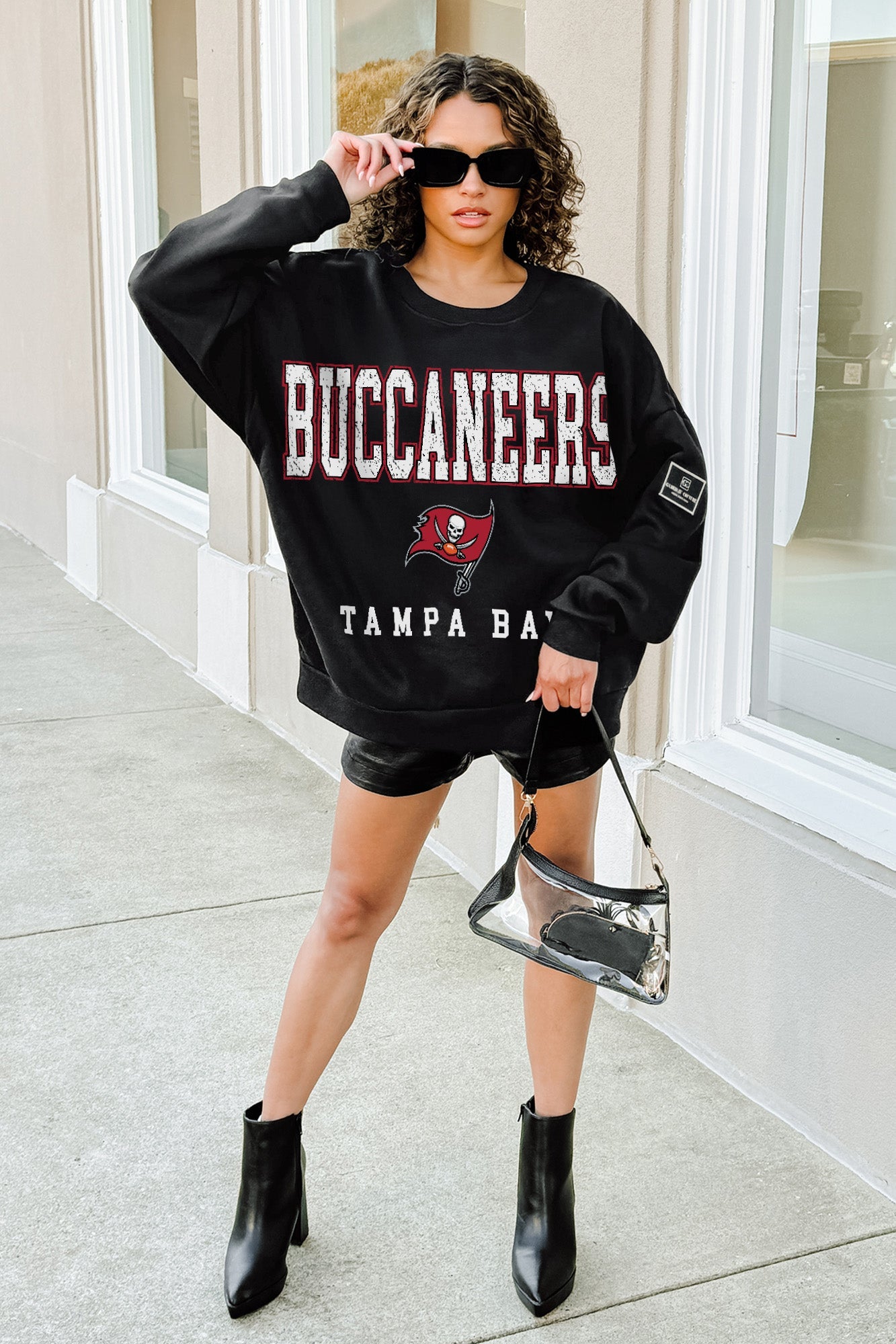 TAMPA BAY BUCCANEERS LEVEL UP BLACK LABEL PREMIUM FLEECE CREW SWEATSHIRT