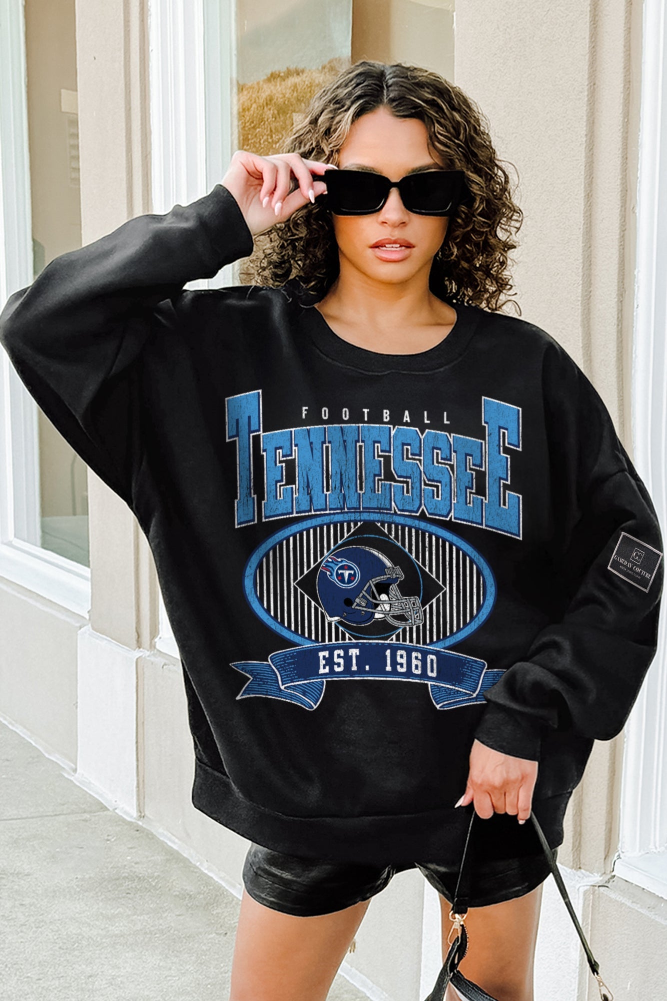 TENNESSEE TITANS BOLD CHEERS BLACK LABEL PREMIUM FLEECE CREW SWEATSHIRT