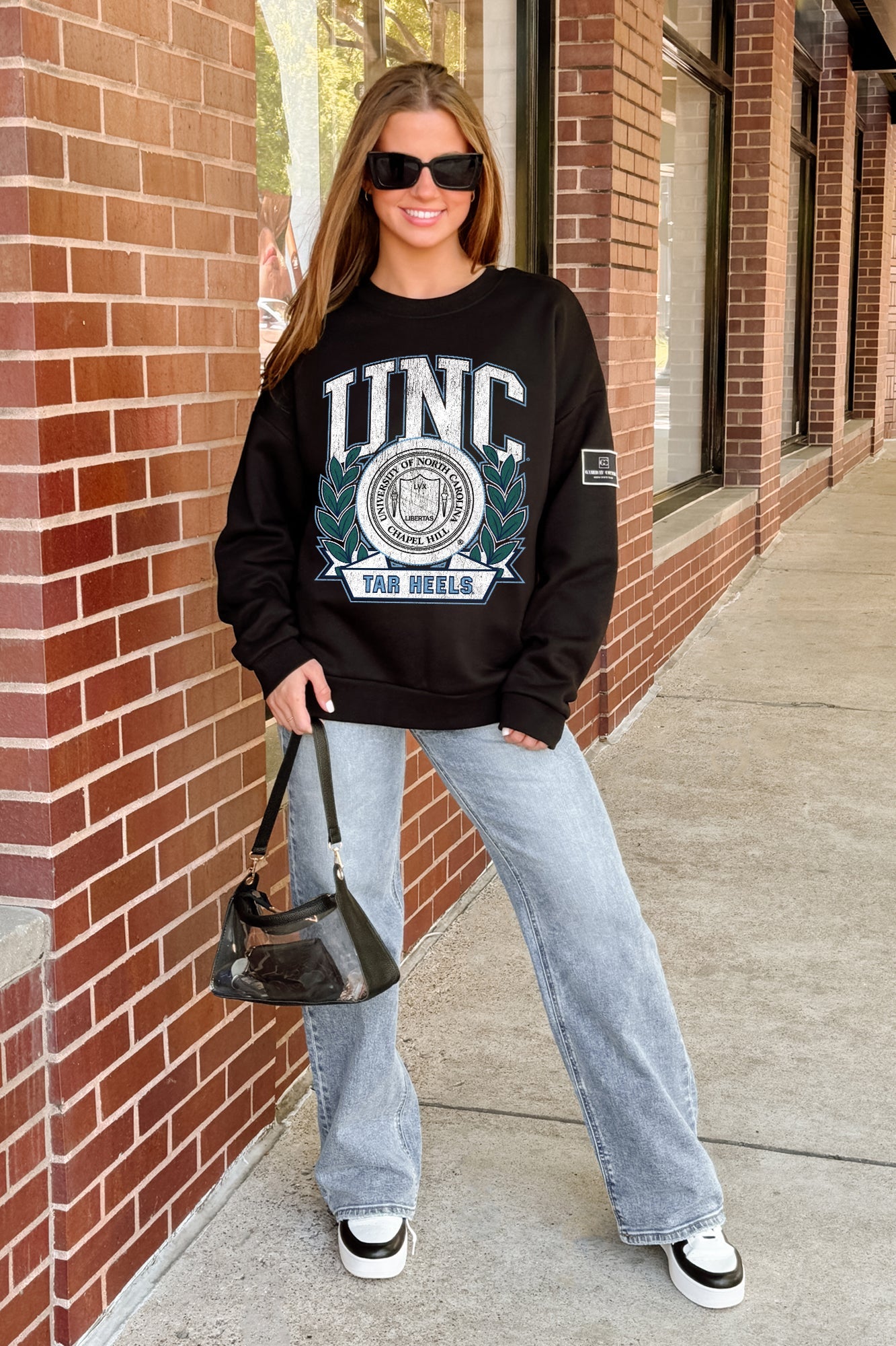 NORTH CAROLINA TAR HEELS VICTORY LANE BLACK LABEL PREMIUM FLEECE CREW SWEATSHIRT