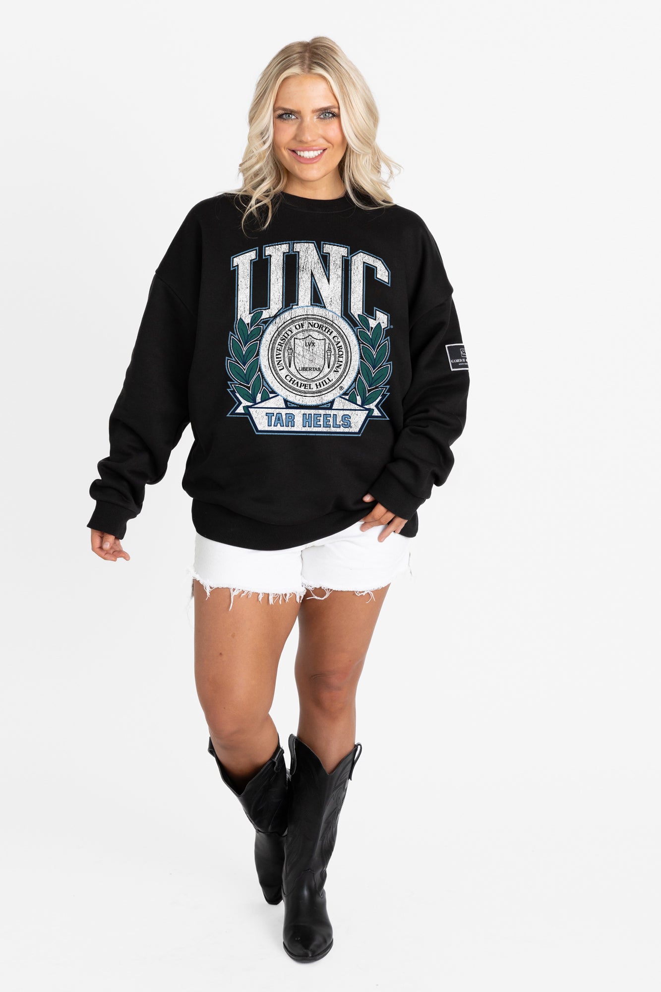 NORTH CAROLINA TAR HEELS VICTORY LANE BLACK LABEL PREMIUM FLEECE CREW SWEATSHIRT