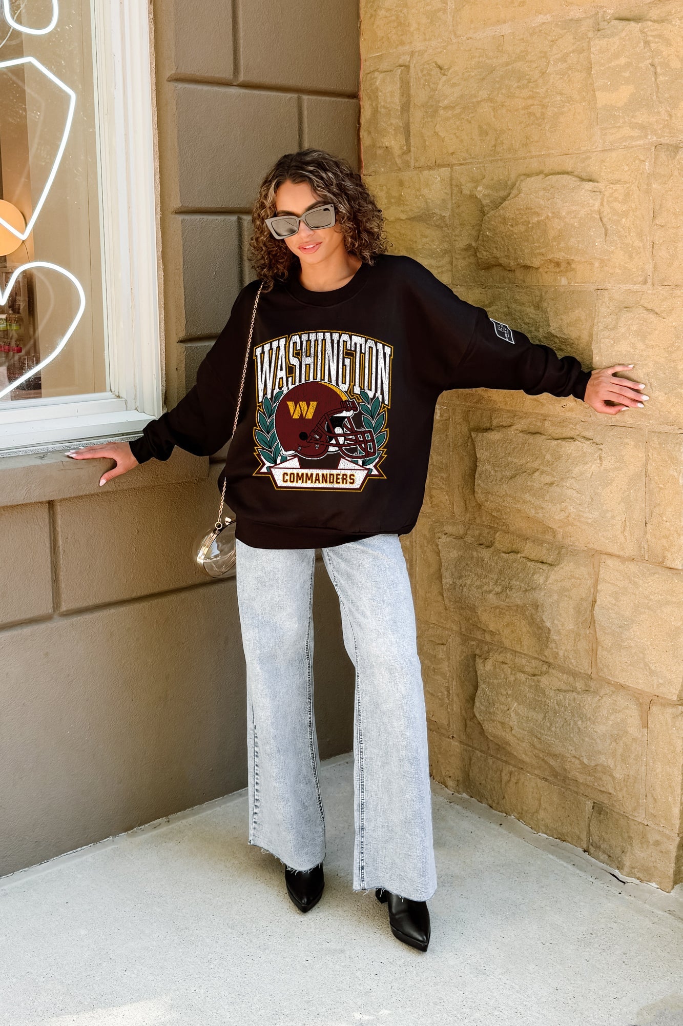 WASHINGTON COMMANDERS VICTORY LANE BLACK LABEL PREMIUM FLEECE CREW SWEATSHIRT