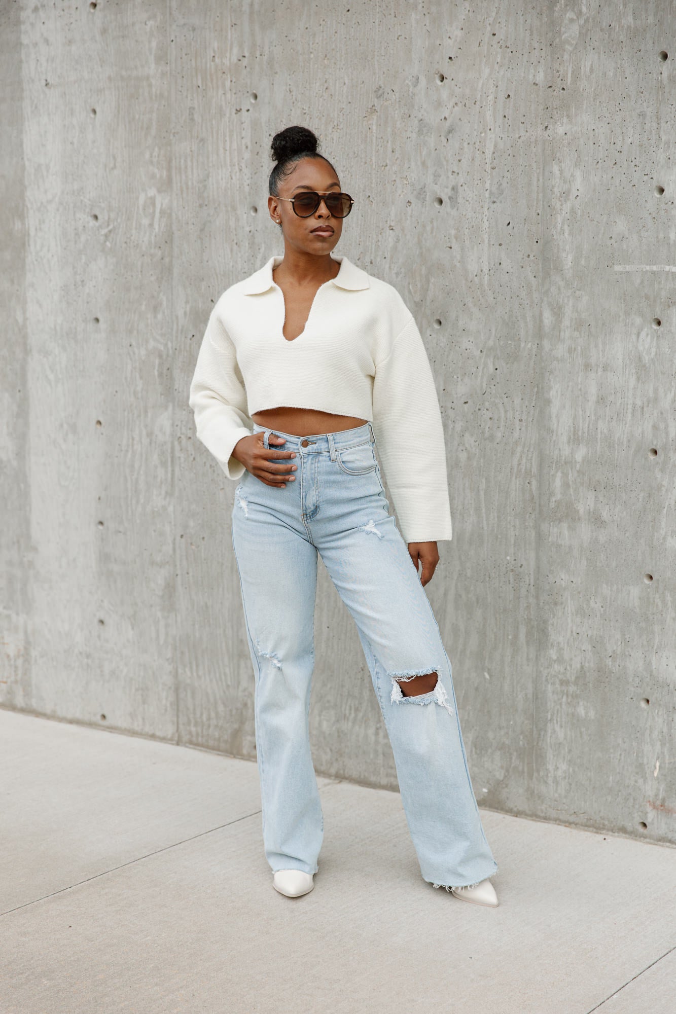 CHEYENNE V-NECK COLLAR WITH DROP SHOULDER SWEATER IN IVORY