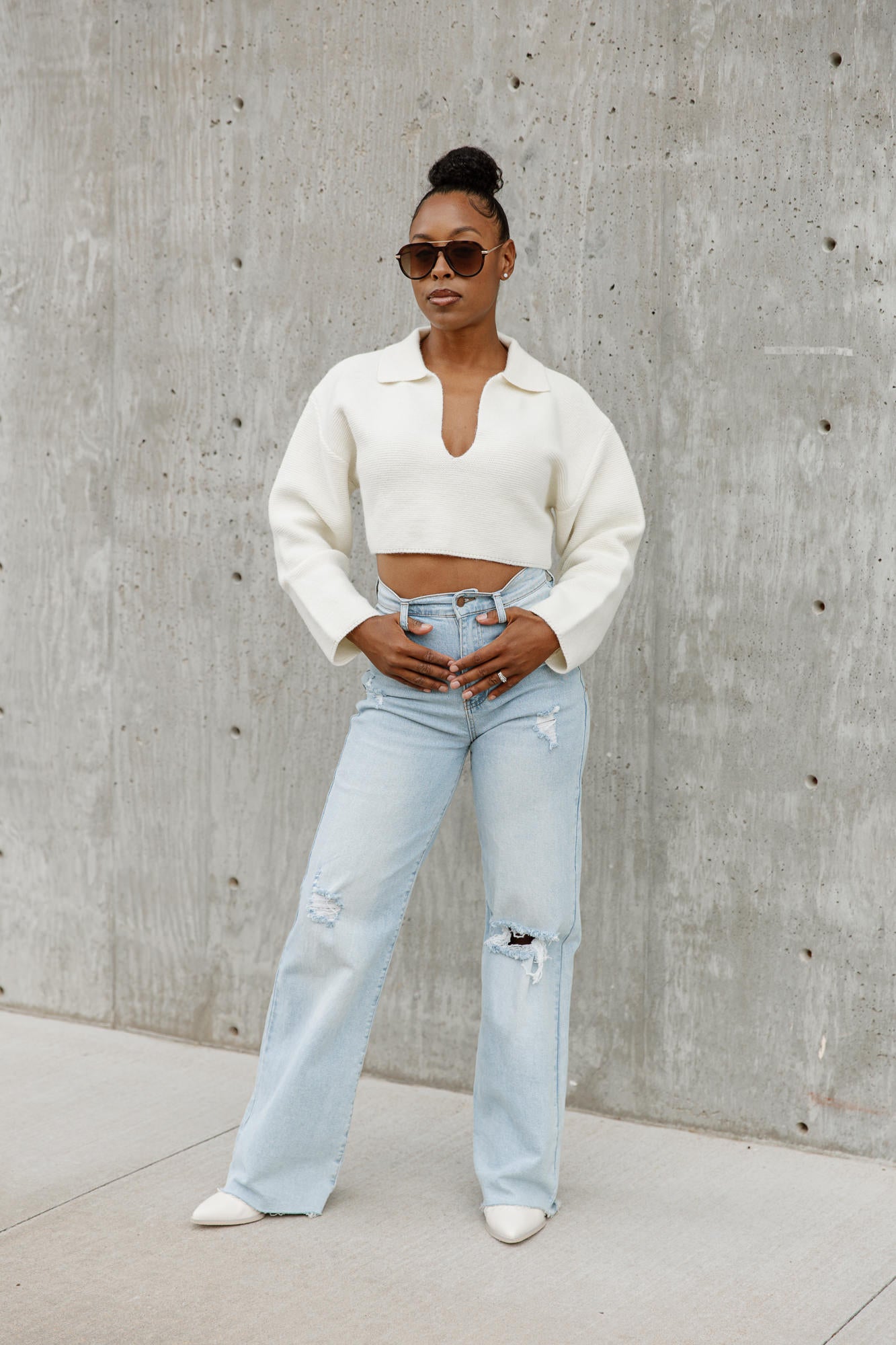 CHEYENNE V-NECK COLLAR WITH DROP SHOULDER SWEATER IN IVORY