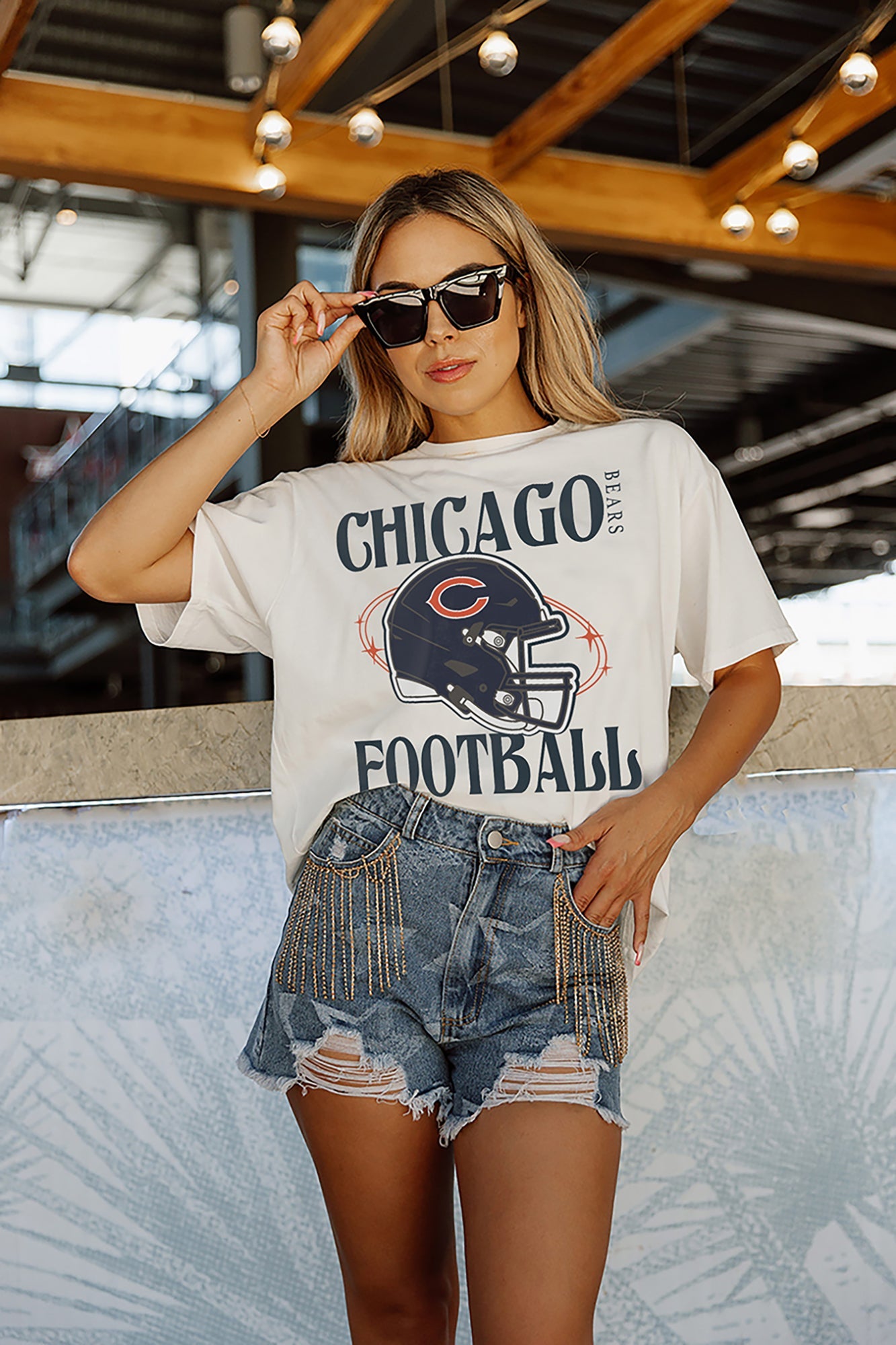 CHICAGO BEARS VICTORIOUS VIXEN SHORT SLEEVE FLOWY TEE