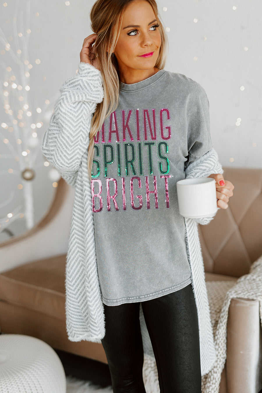 SPREAD THE CHEER FADED WASH PULLOVER IN GREY