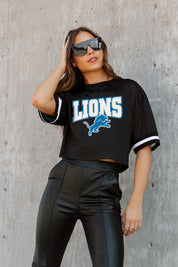 DETROIT LIONS AUTOMATIC DOWN LIGHTWEIGHT SPORTY TOP WITH STRIPED SLEEVE DETAIL