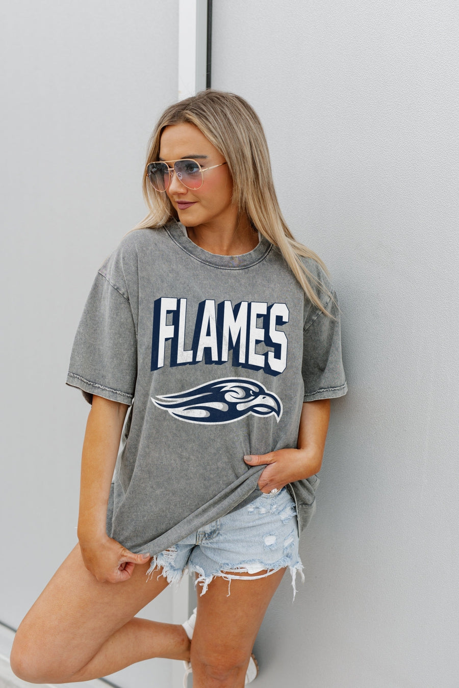 LIBERTY FLAMES SOLID DEFENSE OVERSIZED CREWNECK TEE