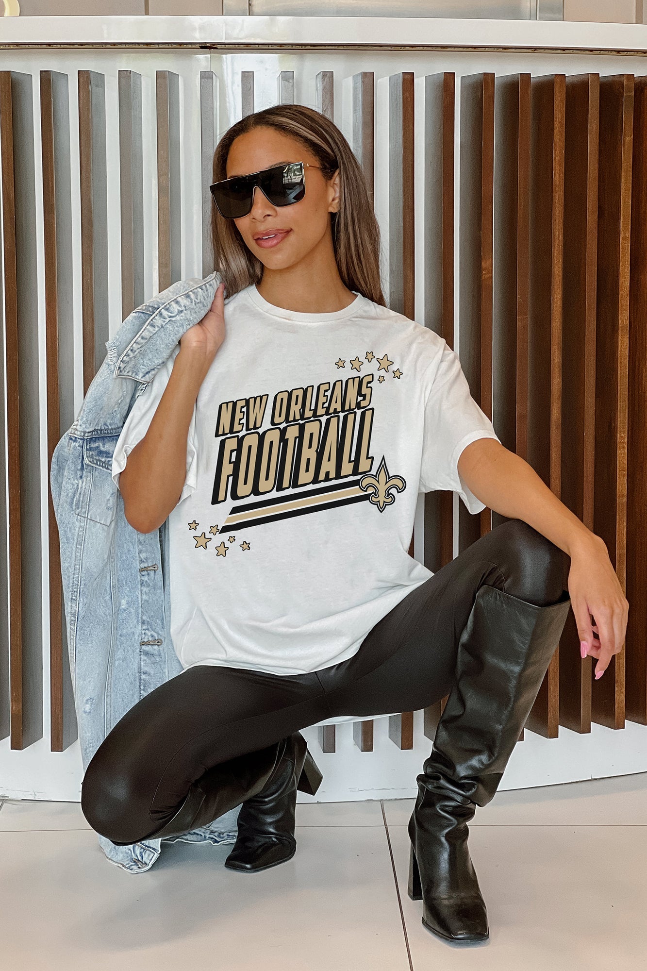 NEW ORLEANS SAINTS COMING IN HOT OVERSIZED CREWNECK TEE