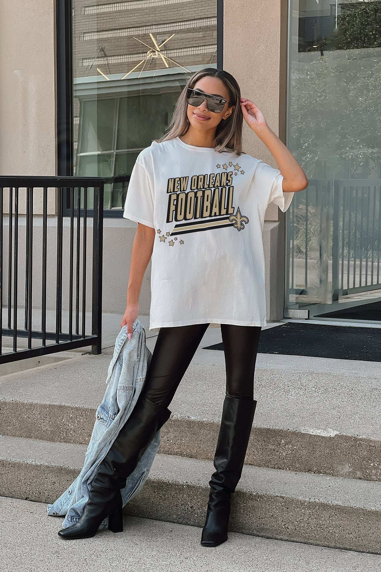 NEW ORLEANS SAINTS COMING IN HOT OVERSIZED CREWNECK TEE