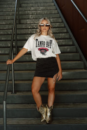 TAMPA BAY BUCCANEERS ENFORCER RELAXED FIT SHORT SLEEVE CREWNECK TEE