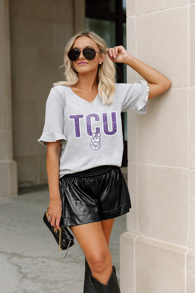 TCU HORNED FROGS CLASS ACT RELAXED RUFFLE SLEEVE V-NECK TOP