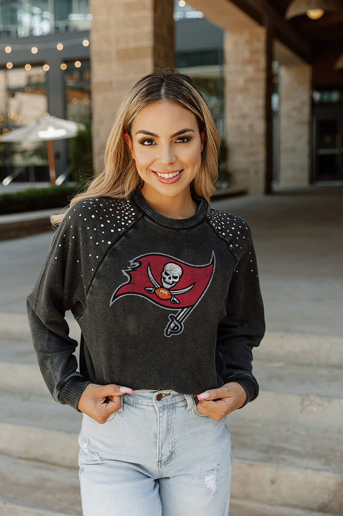 TAMPA BAY BUCCANEERS COUTURE CREW FRENCH TERRY VINTAGE WASH STUDDED SHOULDER DETAIL LONG SLEEVE PULLOVER
