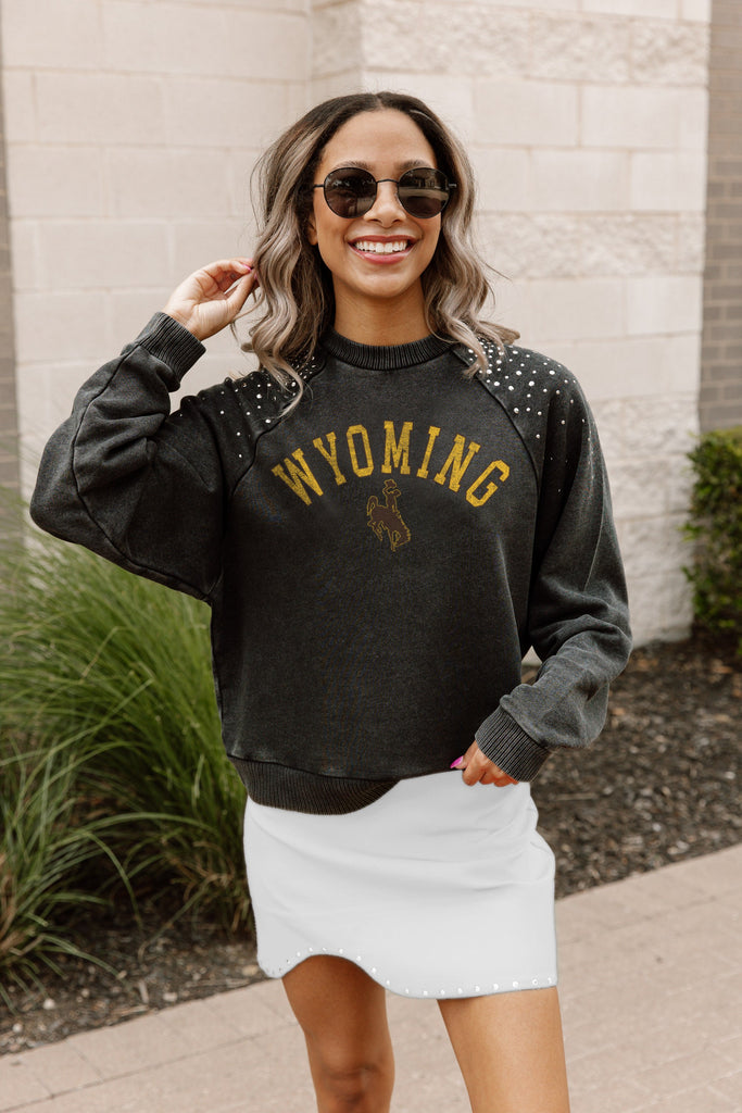 WYOMING COWBOYS DON'T BLINK VINTAGE STUDDED PULLOVER