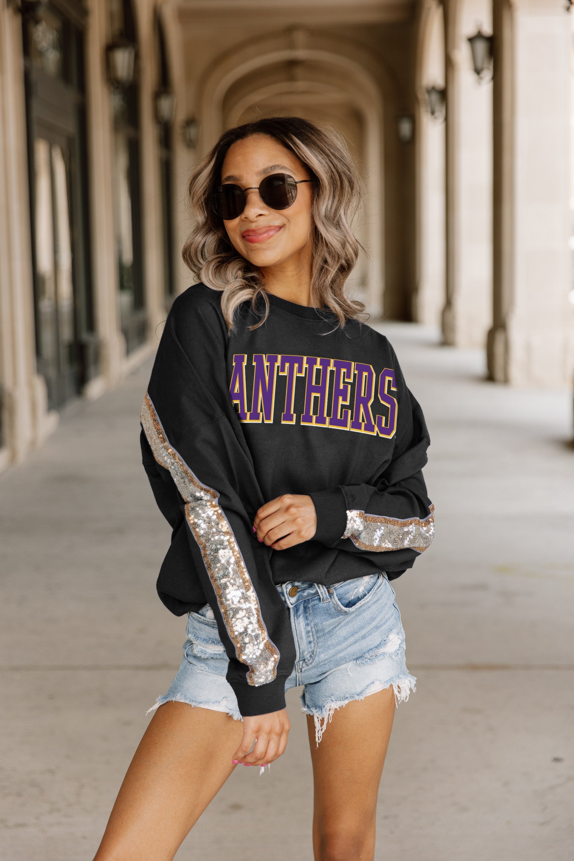 PRAIRIE VIEW A&M PANTHERS GUESS WHO'S BACK SEQUIN YOKE PULLOVER