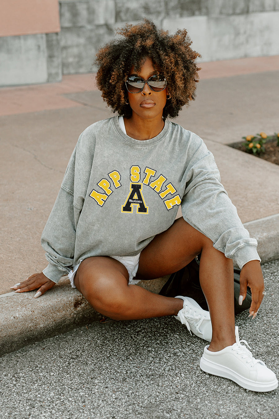 APPALACHIAN STATE MOUNTAINEERS PLAY THE GAME FADED WASH PULLOVER