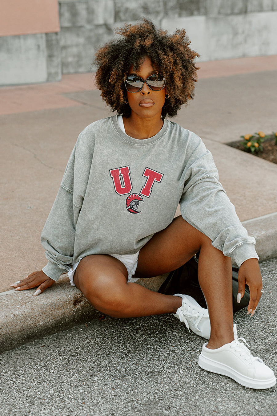 TAMPA SPARTANS Play The Game Faded Wash Pullover