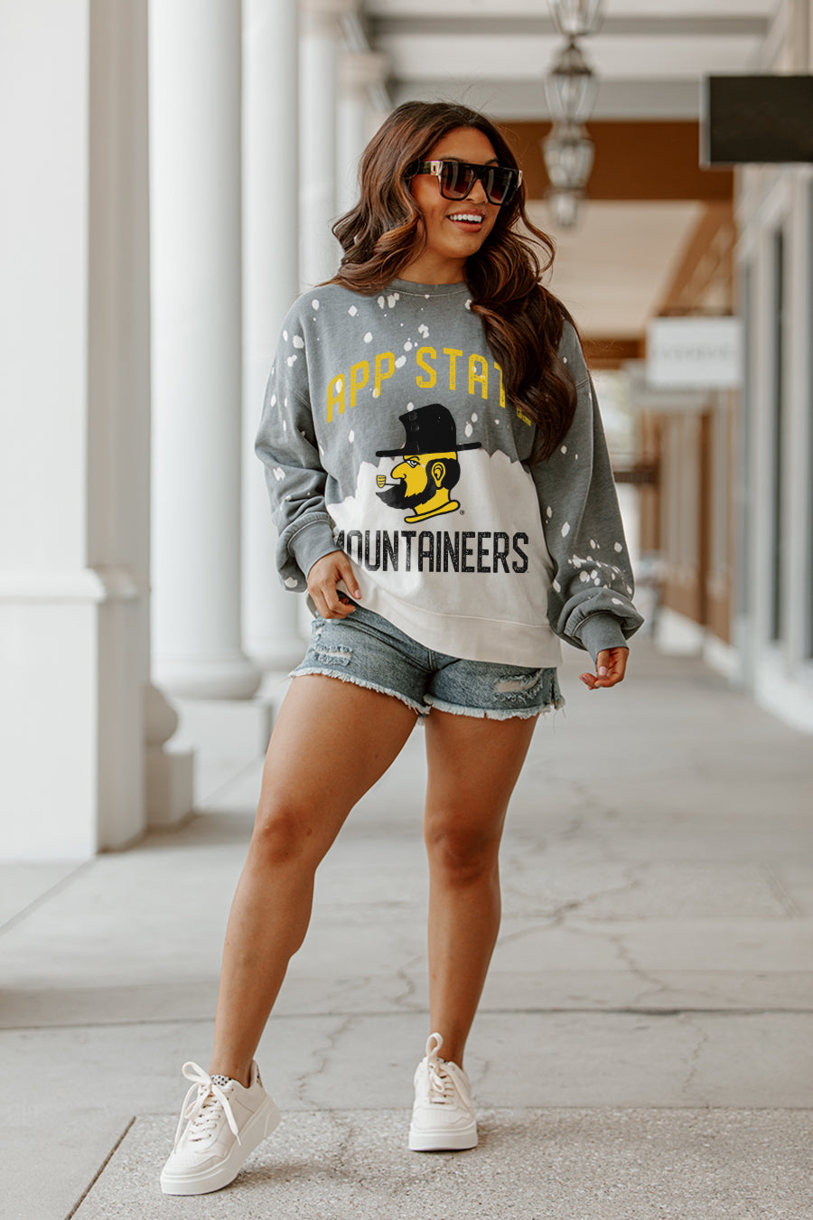 APPALACHIAN STATE MOUNTAINEERS UPCYCLE AND VINTAGE FADED WASH CREWNECK PULLOVER
