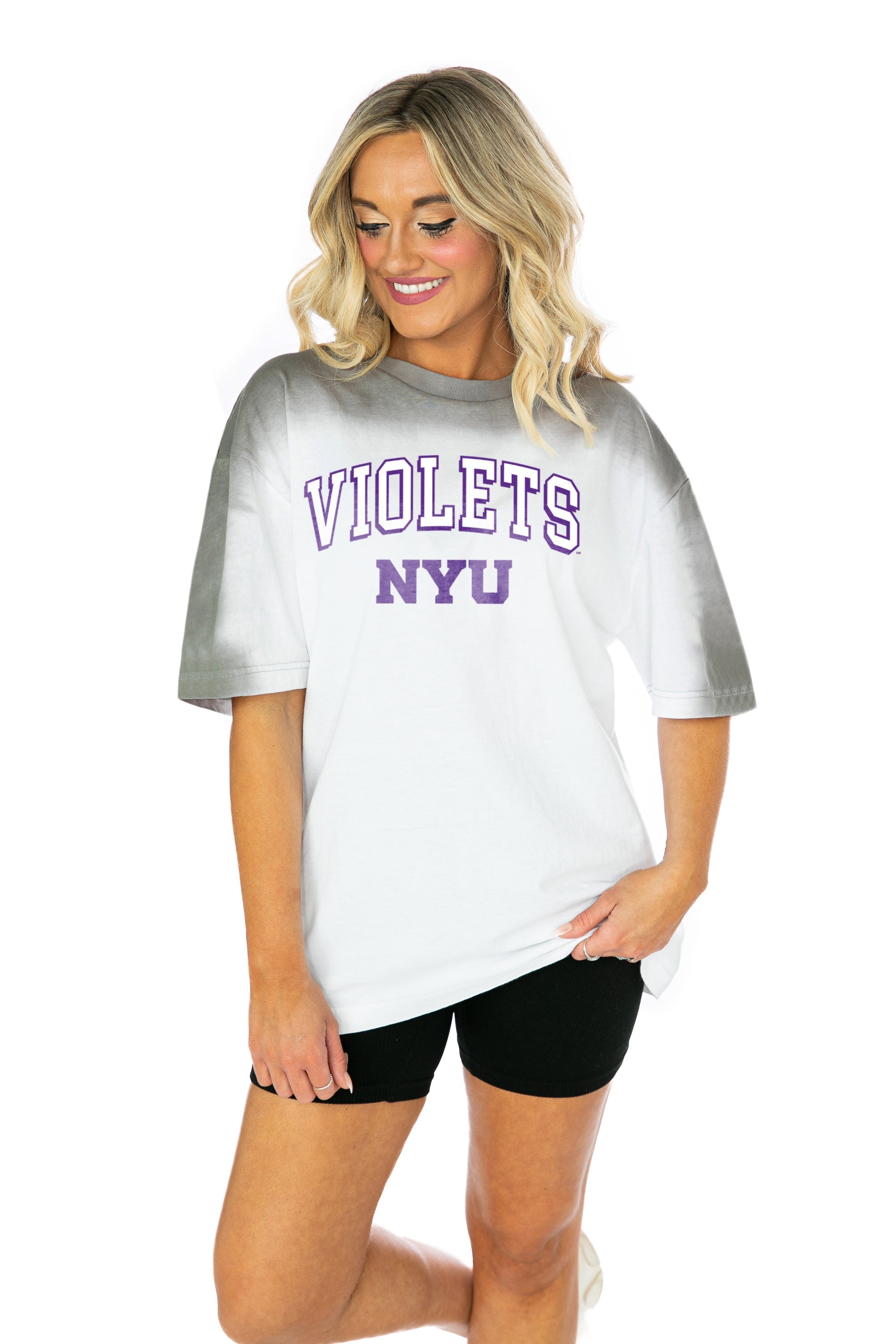 Small NY Yankees T-Shirt Cute, Brand New, w/Tags! V-Neck Women's Cut