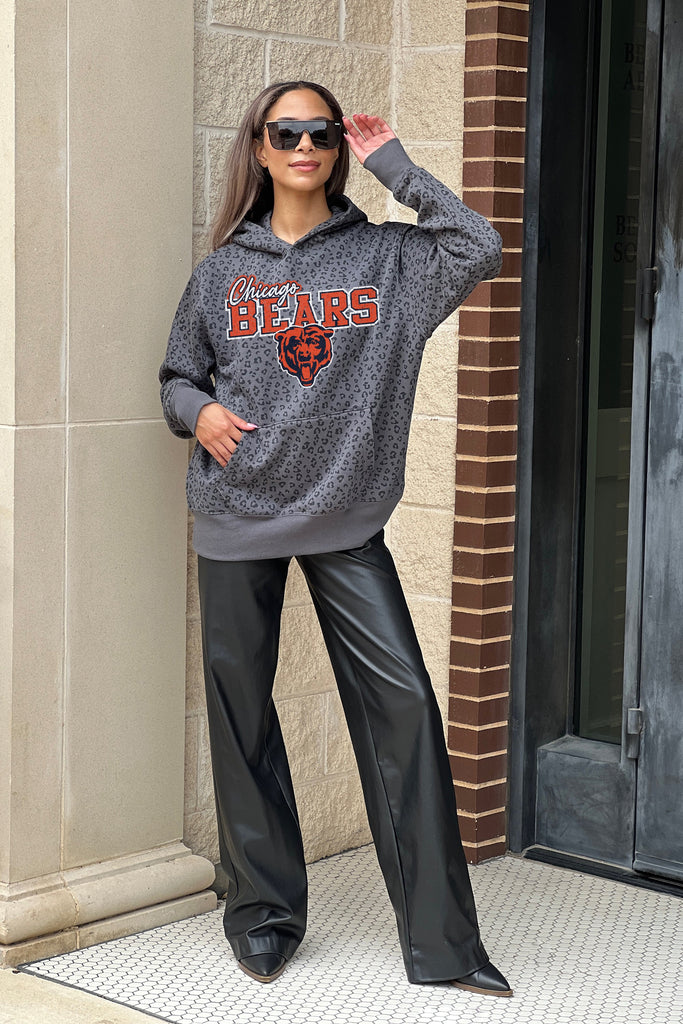 CHICAGO BEARS IN THE SPOTLIGHT ADULT CLASSIC HOODED PULLOVER