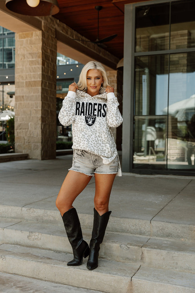 LAS VEGAS RAIDERS SIDELINE HOODED LEOPARD FLEECE PULLOVER WITH FRONT POCKET AND SIDE-SLIT DETAIL