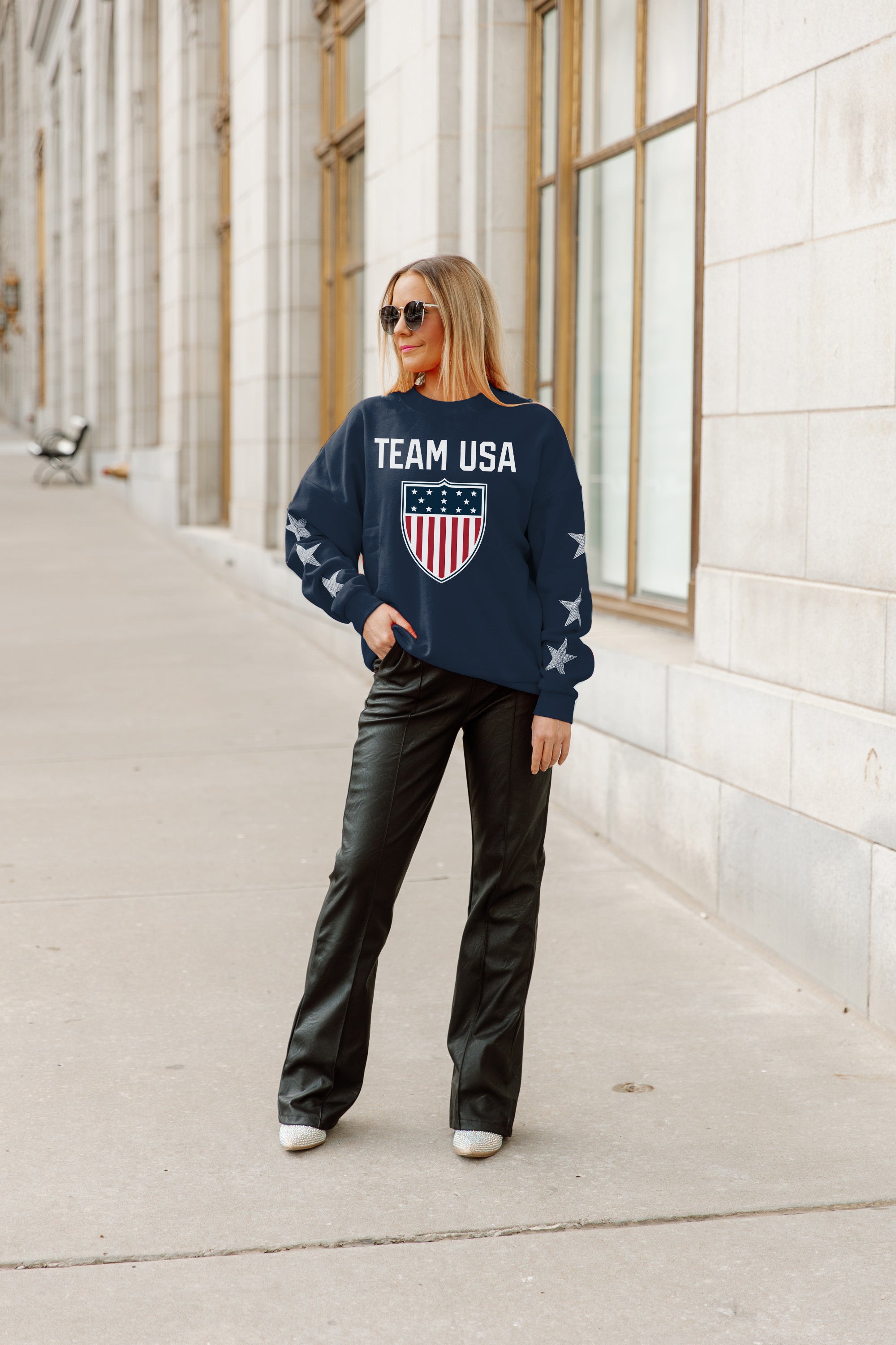 TEAM USA GLORIOUS HORIZONS EMBELLISHED SLEEVE CREWNECK PULLOVER