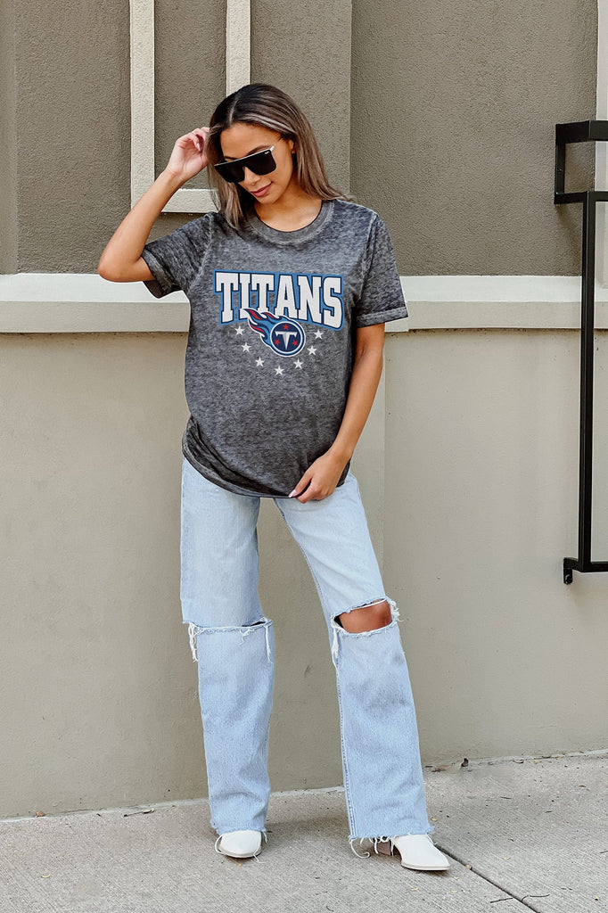 TENNESSEE TITANS CAN'T CATCH ME ACID WASH BOYFRIEND TEE