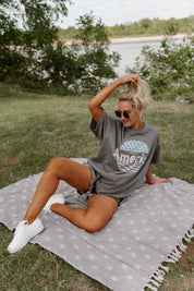 ONLY IN AMERICA VINTAGE BOYFRIEND TEE-PATRIOTIC GRAPHIC TEES