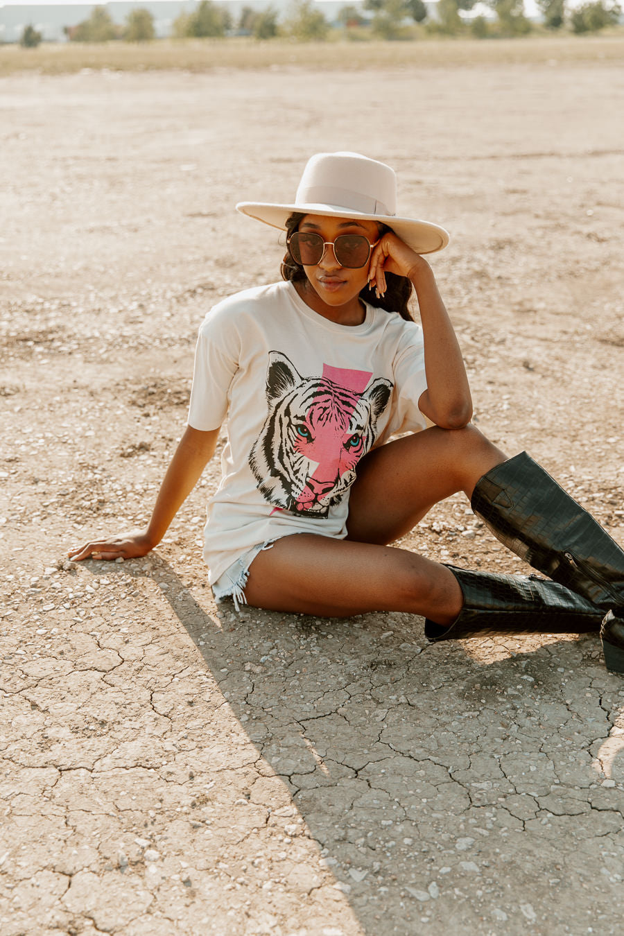 ICONIC TIGER VINTAGE BOYRIEND TEE