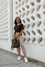 CONSIDER IT DONE ESSENTIAL V-NECK TEE IN BLACK-TEES